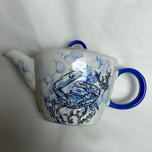 NEW Spectrum Designz Chesapeake Bay Blue Crab 35 fl oz Ceramic Teapot & Lid
